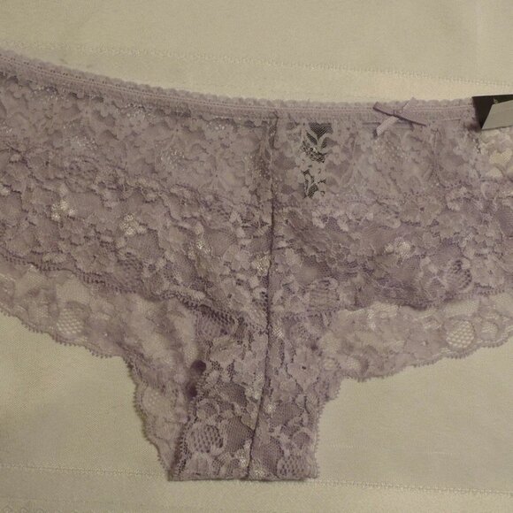 Ambrielle Size 7 L Cheeky Lace Pastel Lilac Panty NWT - Picture 1 of 2